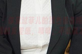 爱尤物 – 你见过菲儿的黑色装备吗？私拍和原图的反差感，啧啧，不试试才怪。