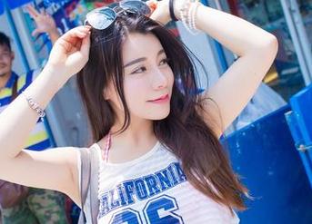 爱蜜社 – 美图直击：萌白酱的套装，谁人能不想问“你到底是谁的模特？”