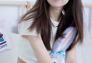 物恋传媒 – 旅拍最新作品：婷婷又在镜头前花样百出！