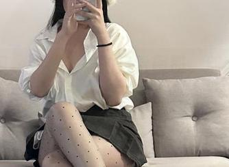 微密圈 – 玫桃泡芙的日常图册，别太期待，免费不等于优秀哦。