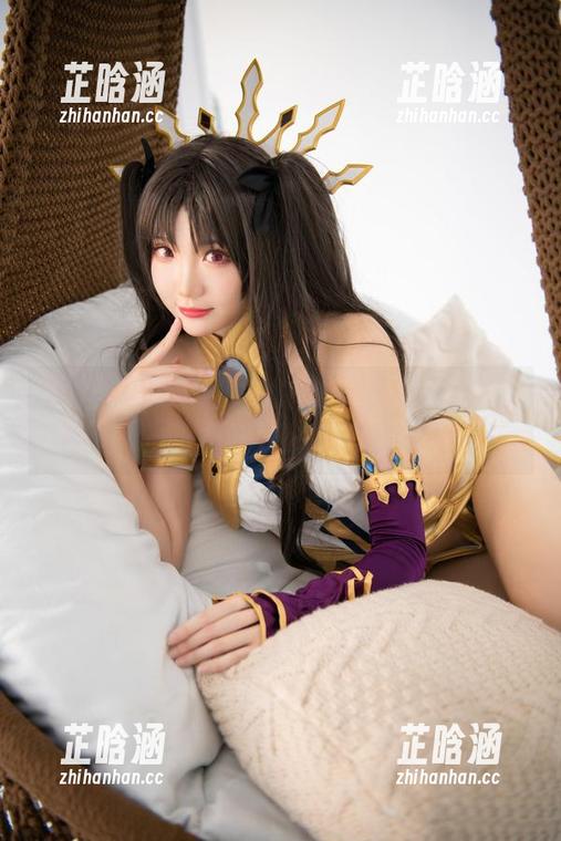为你呈现瓜希酱水晶礼服的在线时刻，资源你准备好了吗？