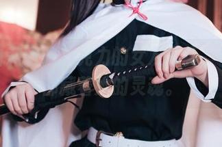 一探白莉爱吃巧克力的女友写真，每一张都藏着她的灵魂。