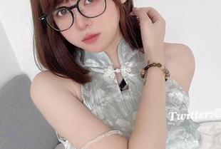 保守秘密的眼酱大魔王w，更新她最新的写真集，让你一探究竟！