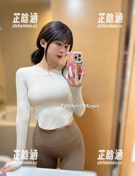 在眼酱大魔王w的泳池里免费畅游，下载吧，赶快！