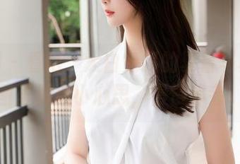 秀人网 – 看吧，大白兔吖的夏日写真，套图里那点小心思，慢慢体会。