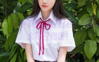 秀人网 – 岁小岁的浴缸图包，下载后小心水花四溅哦！