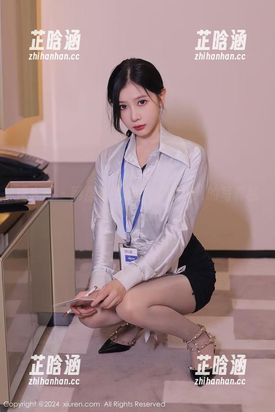 秀人网-慧敏Vivi 秀人网 - 网盘藏宝库:慧敏Vivi的写真秘密被发现了!?