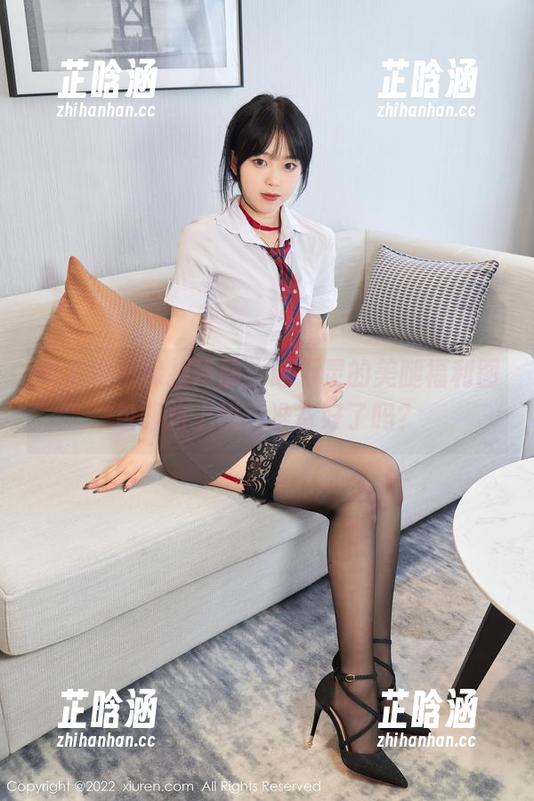秀人网-赵万灵 秀人网 - 保持冷静,赵万灵的美腿福利图包即将上线,准备好了吗?