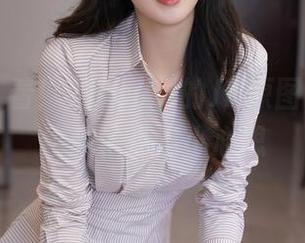 秀人网 – 看！龙籹cool的JK原图，壁纸里偷藏了点点小心思