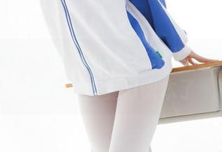 紧急企划 – 见希w的白丝学生服套图，真想直接去复习课本了