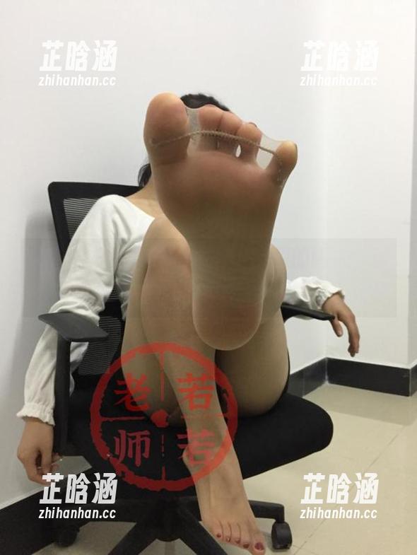 微密圈 - 免费图册：若若老师的睡衣，谁说睡衣不能撩？