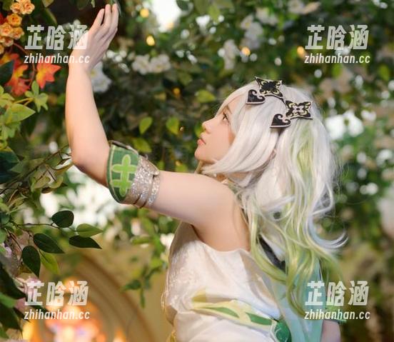 莱可Raika 莱可Raika的比基尼写真,那个身材,一定是跟沙滩签过合同吧?