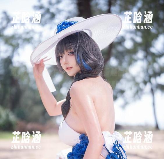 菌烨tako 菌烨tako的牛仔裤,怎么越看越惊艳,像是cos了个迷人的小妖精?