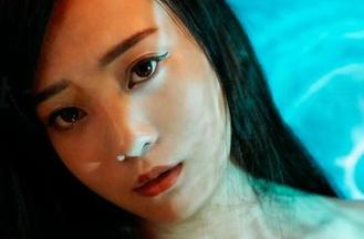 蜜桃社 – 雪飞的高清写真：那双美足，在眼前悄然飞舞