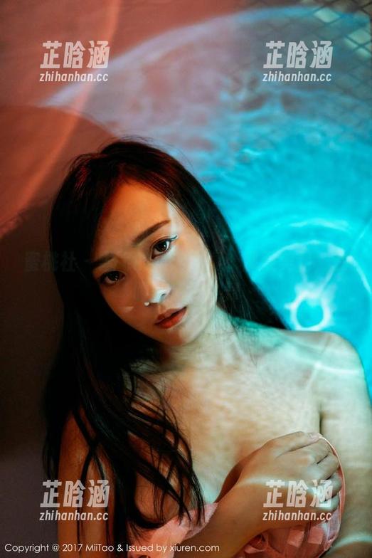 蜜桃社 - 雪飞的高清写真：那双美足，在眼前悄然飞舞