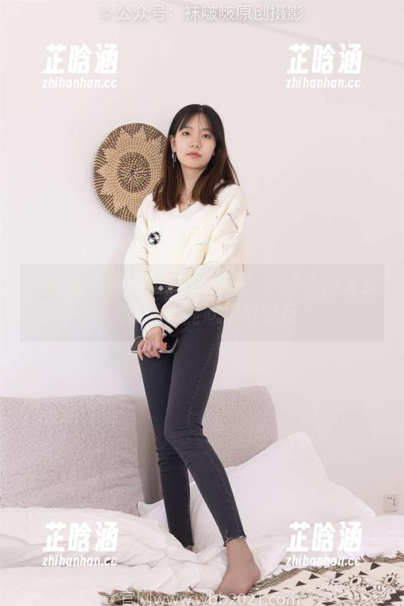 袜啵啵 - 厨房里的不正经：小沫原图大赏，谁说只能吃不可以玩