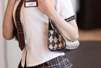 语画界 – 绯月樱_Cherry的毛衣：图包里有你意想不到的惊艳哦！