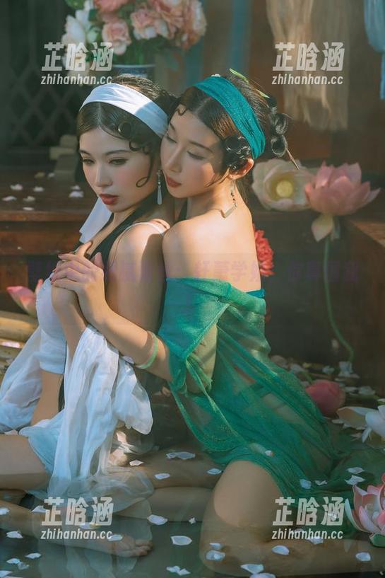 壁纸中的细腻蕾丝：轩萧学姐，你真懂我！