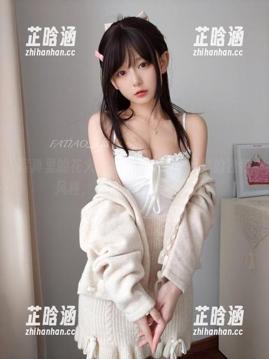 迷之呆梨 写真里的花火,果然又是迷之呆梨的独特风格,虽然我有点看不太懂.