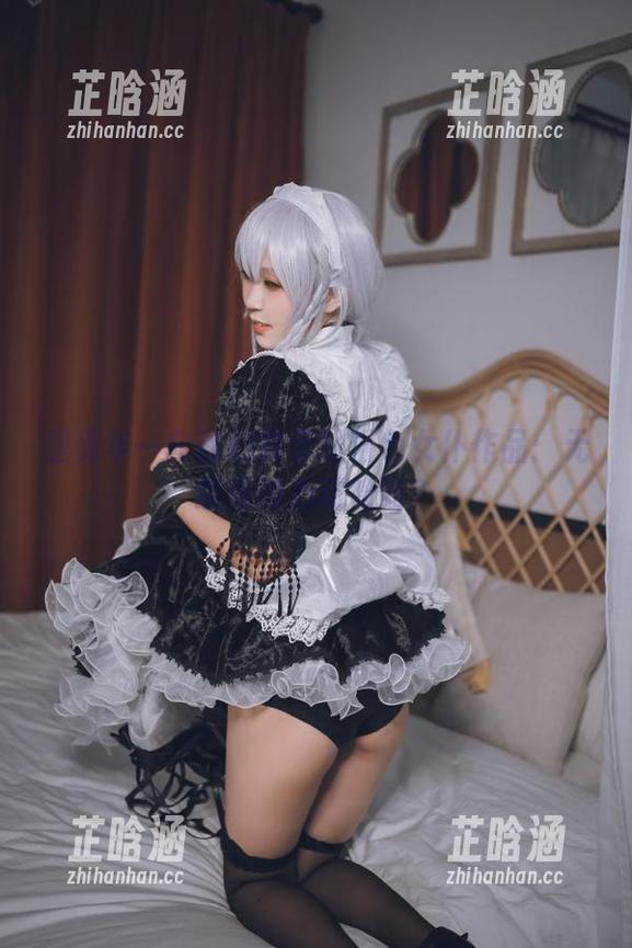 里见年一向我们展示的粉色女仆作品：无意间的心动隐喻？