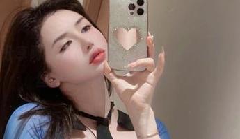 微密圈 – 分享阿色的《半腿红丝》，你可能会想：“这红丝怎么跟她的腿这么搭？”
