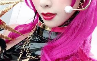 雨波_HaneAme的FGORaikouMaid原图，真的是被这波小裙子勾住了眼。