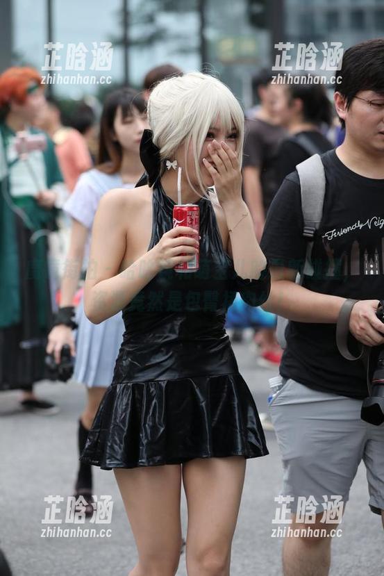 魔镜街拍-萌宝儿 魔镜街拍 - 哈哈镜和萌宝儿的最新碰撞,资源竟然是包臀裙肉丝!