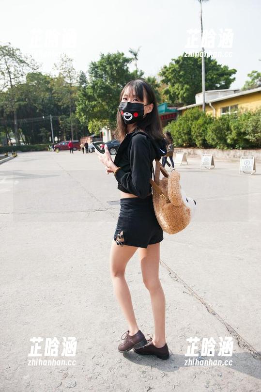 魔镜街拍 图包中的健身女神,清晨是她们的秀场,魔镜街拍带你目睹这一切,别想太多。
